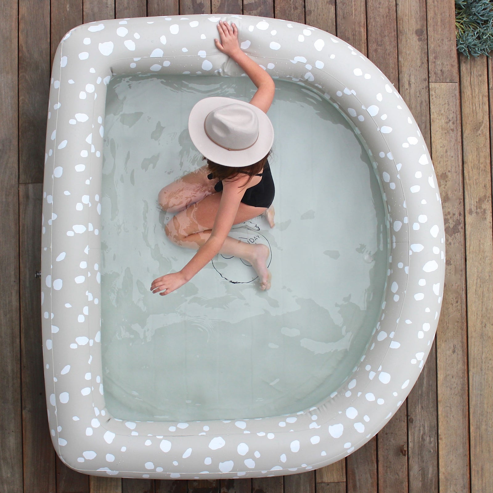 BUBBLES INFLATABLE ARCH POOL- SAND